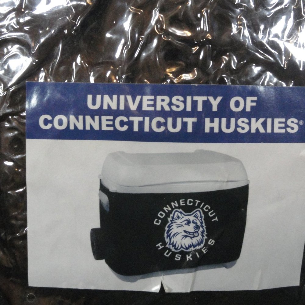 University og Connecticut Huskies Cooler graphic Sleeve~NIP~keeps cooler…